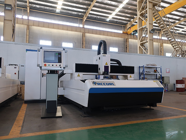 CNC 1000w fiber lazerni kesish mashinasi narxi